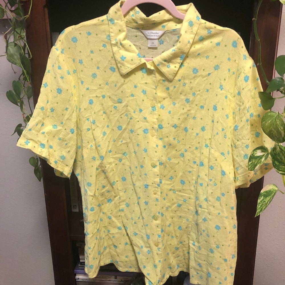 Vintage Floral Button Up Top